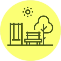 Pastaigu parks ar šūpolēm lieliem un maziem, soliņiem, galdiem, sakārtotām takām, trenažieriem, vides objektiem