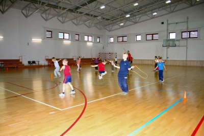Bērni sporto
