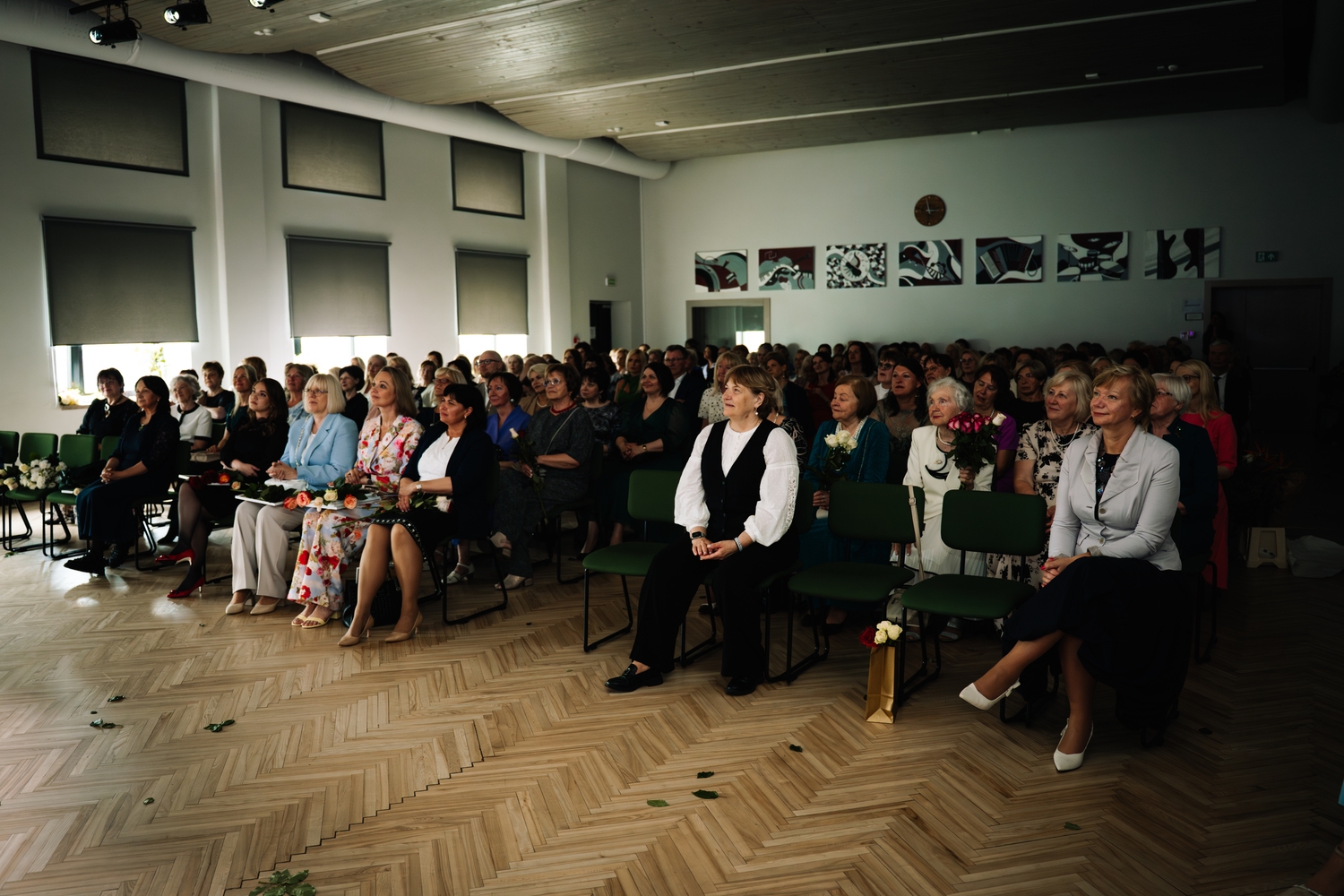 Latvijas dzimtsarakstiem 105