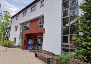 Mazcenas bibliotēka