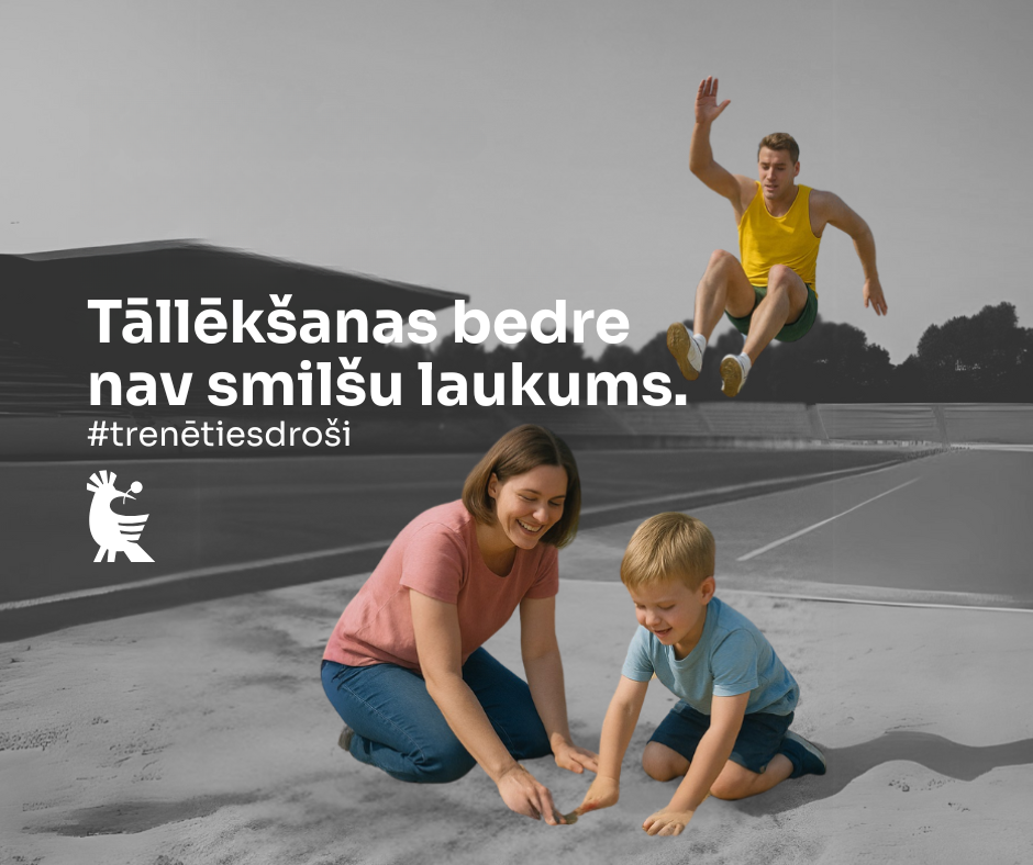Mamma ar bērnu spēlejas tāllēkšanas bedrē virs kuras lec sportists