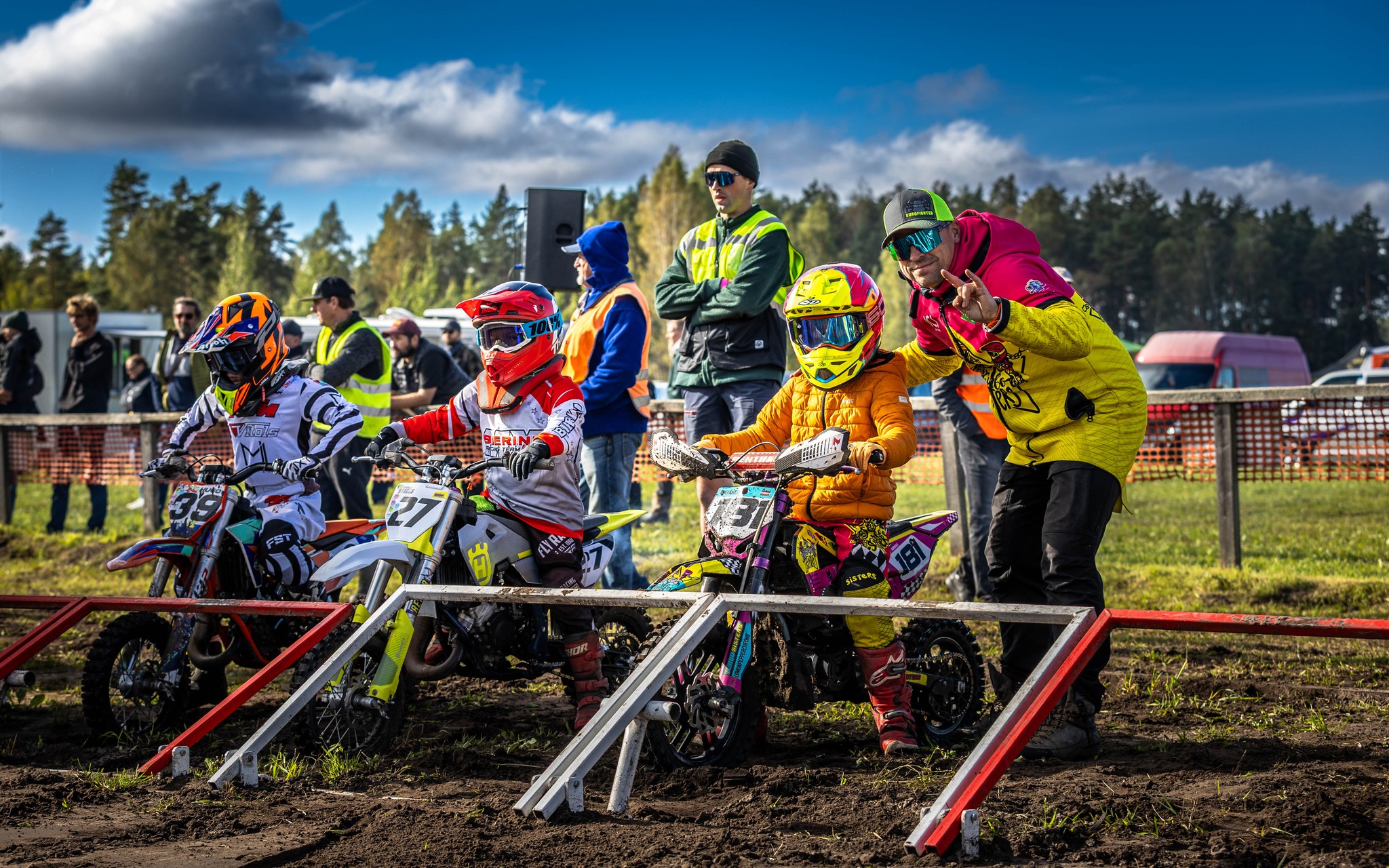Motokrosa braucēji