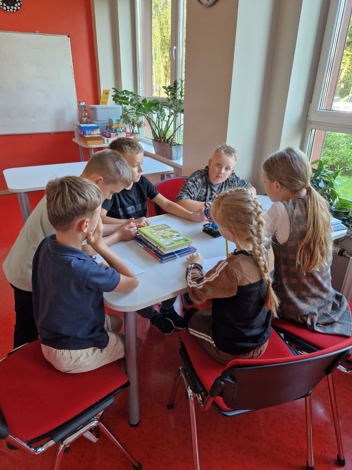 Bērnu grupas foto pasākumā