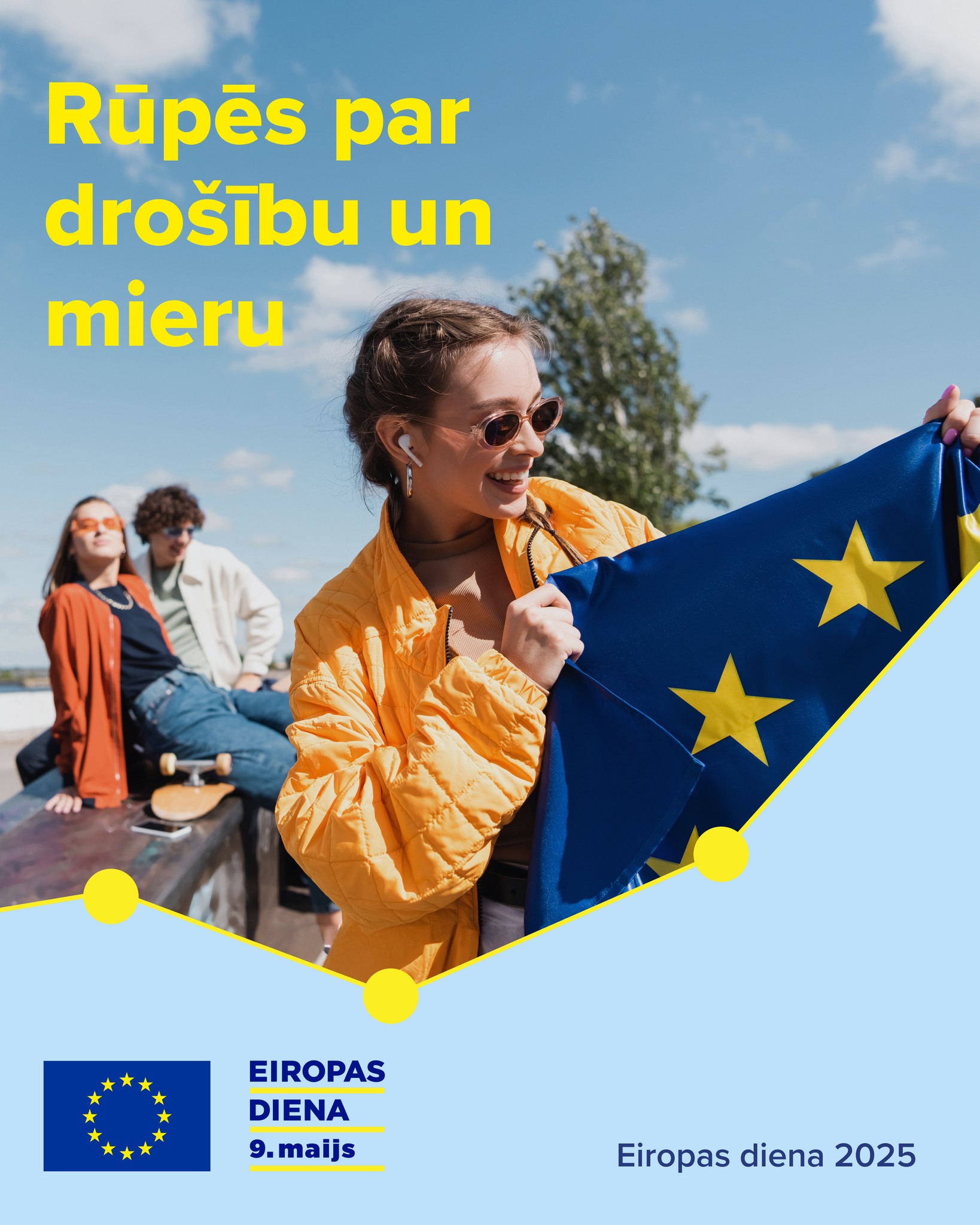 Jaunieši ar Eiropas karogu un zils fons ar tekstu par Eiropas dienu