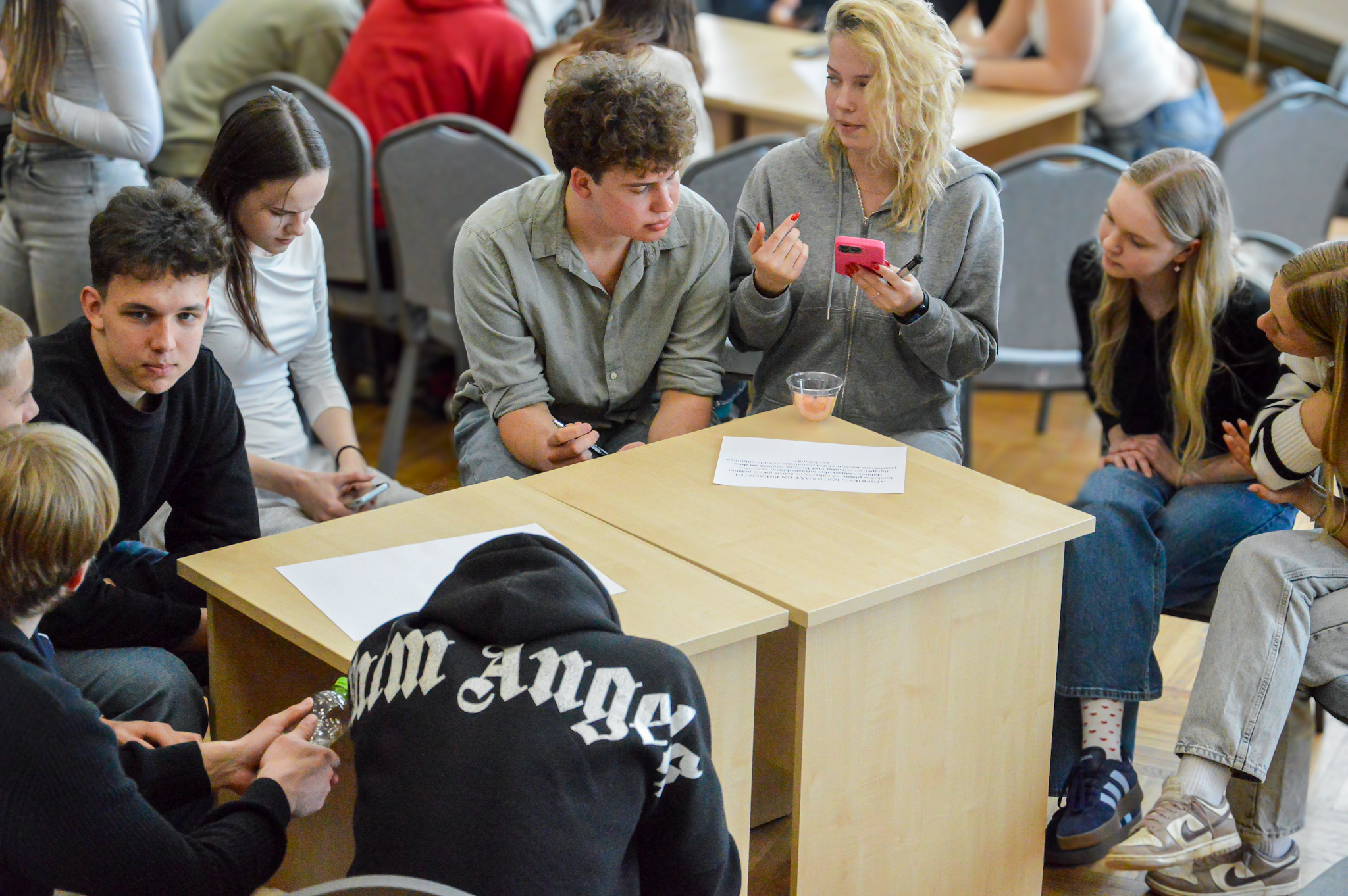 Jaunieši diskusiju pasākumā
