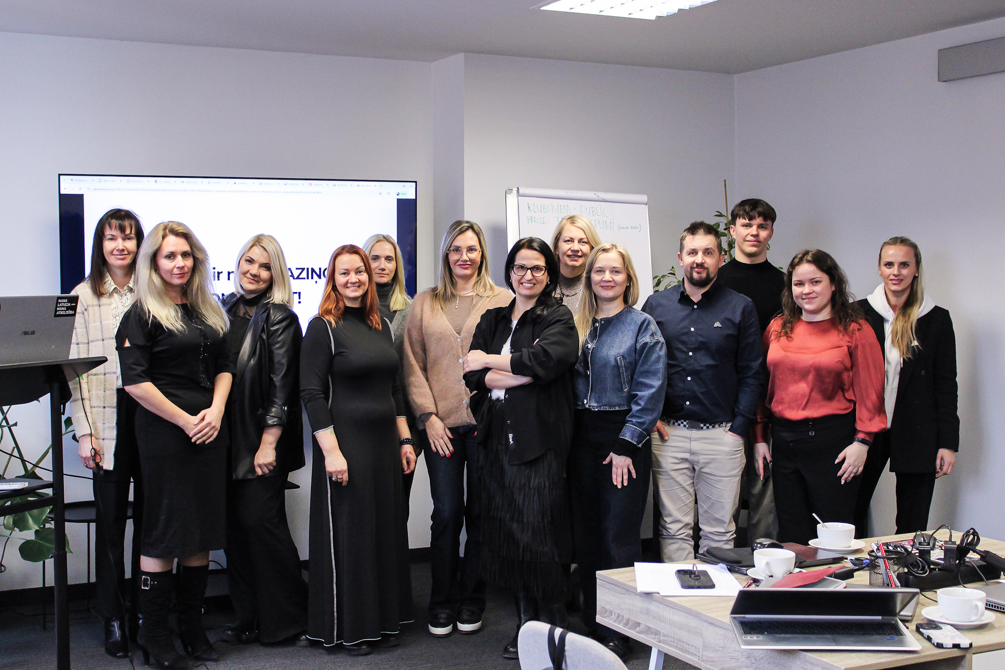 apmācību dalībnieku kopbilde