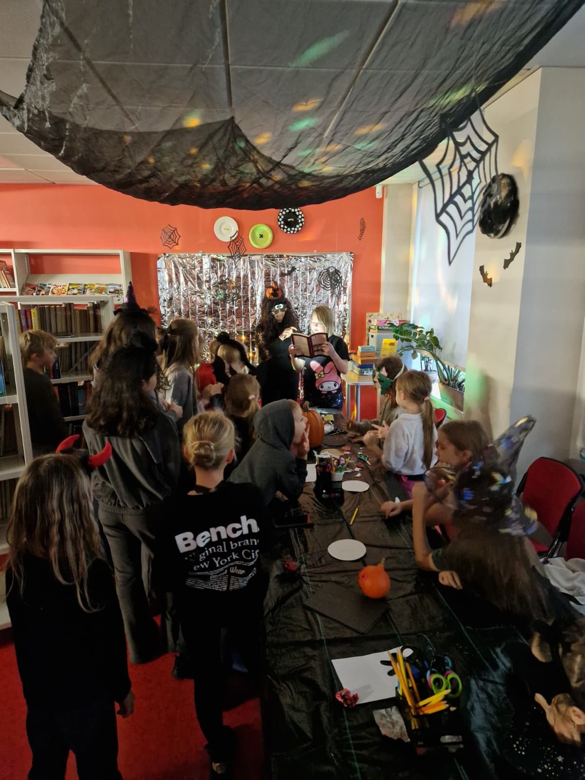 Halovīna pasākuma dalībnieki