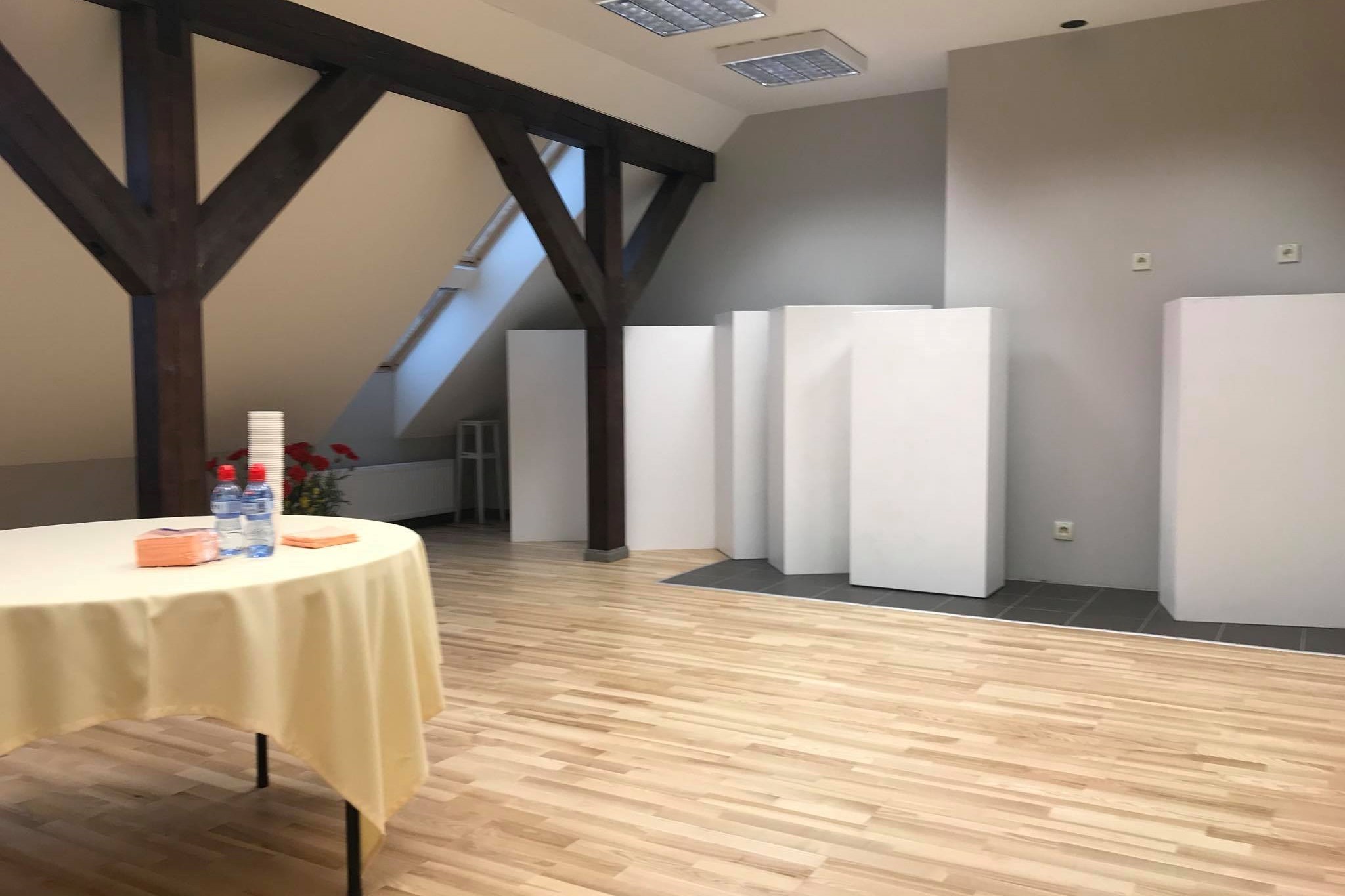 Mazā konferenču zāle