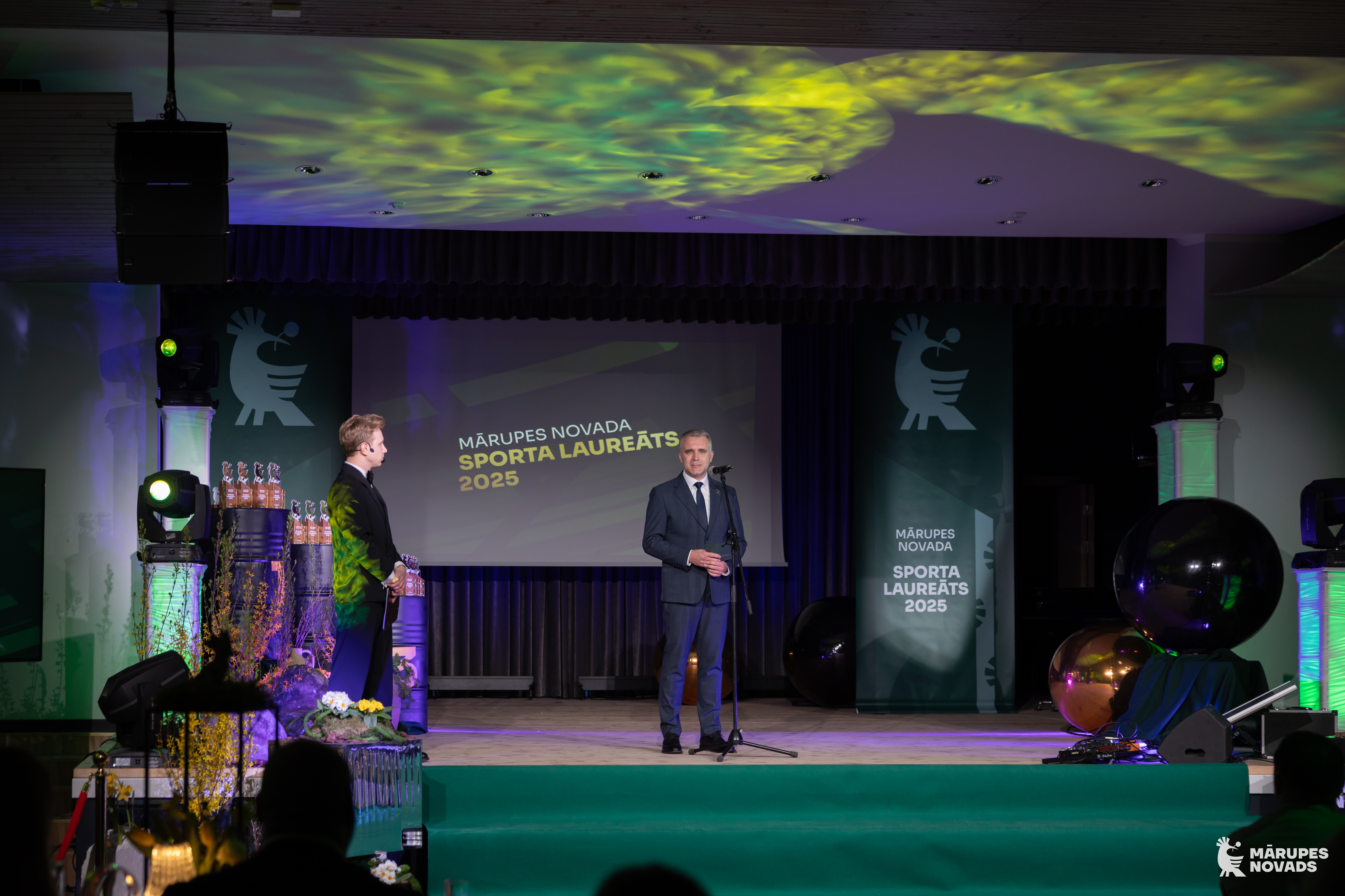 Cilvēks uz skatuves