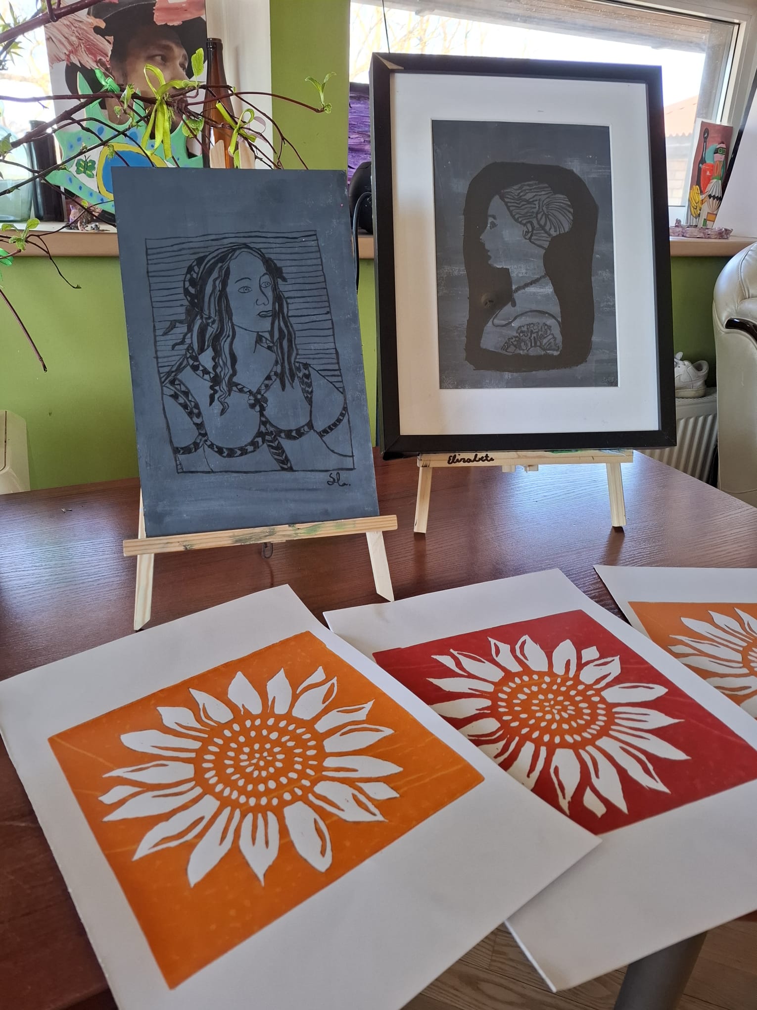 dažādi mākslas darbi