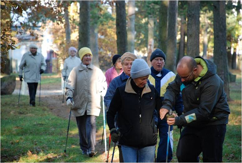 Mārupes senioru nūjošana