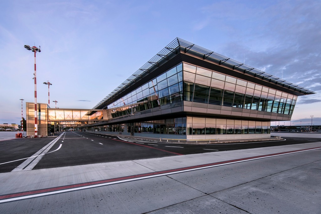 Riga International Airport | RIX - SkyscraperCity