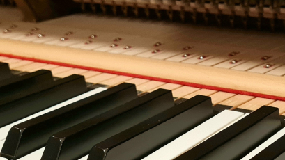 Piano , klavieres  , klavieru 