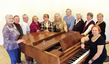 Sieviešu senioru vokālais ansamblis PĪLĀDZIS Sieviešu senioru vokālais ansamblis PĪLĀDZIS