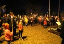 Lāpu gājiens un piemiņas brīdis Mārupes kapos; Foto: L.Allens 11.11.2015.