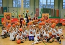 Mārupes skolēni sporto kopā ar basketbolistu Uldi Viļumu, 19.12.2013.