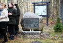 Lāčplēša dienā pie Golfa laukuma “Viesturi” atklāts trešais piemiņas akmens, 11.11.2019.