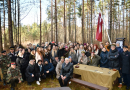 Lāčplēša dienā pie Golfa laukuma “Viesturi” atklāts trešais piemiņas akmens, 11.11.2019.