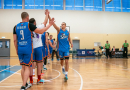 Basketbolisti sporta zālē