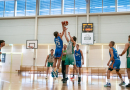 Basketbolisti sporta zālē