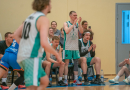 Basketbolisti sporta zālē