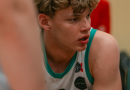 Basketbolisti sporta zālē