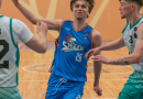 Basketbolisti sporta zālē