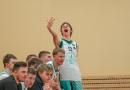 Basketbolisti sporta zālē