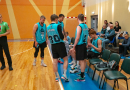 Basketbolisti sporta zālē