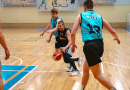 Basketbolisti sporta zālē