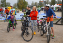 Bildē redzams Aktīvās tūrisma sezonas noslēguma velo brauciens Mārupes novadā