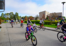 Bildē redzams Aktīvās tūrisma sezonas noslēguma velo brauciens Mārupes novadā