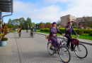 Bildē redzams Aktīvās tūrisma sezonas noslēguma velo brauciens Mārupes novadā