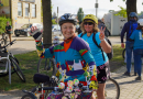 Bildē redzams Aktīvās tūrisma sezonas noslēguma velo brauciens Mārupes novadā