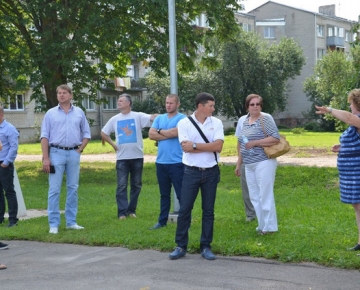 Mārupes Domes deputāti apseko novada sporta bāzes un laukumus, 07.08.2013.