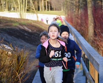 Pavasara krosa “Skrējiens apkārt Pavasara dīķim” 1.posms 12.04.2016.