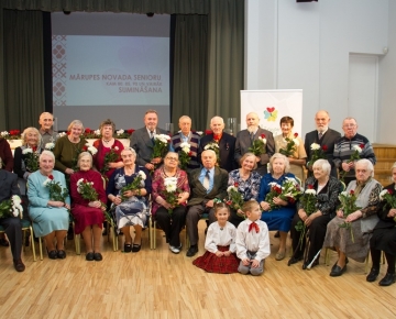 Senioru godināšana