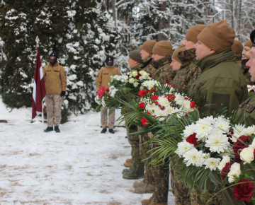 Ziemassvētku kaujās kritušo strēlnieku piemiņas brīdis Antiņu kapsētā, 07.01.2023.