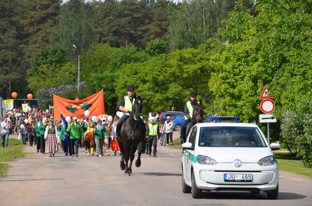 Bērnu un jauniešu svētki “Ar vasaru saujā”, 31.05.2015.