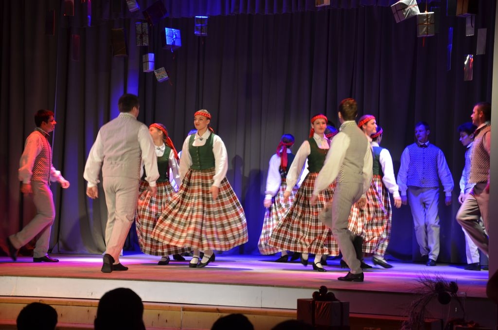 Tautas deju koncerts “Ziemas virpulī”, 12.12.2015.