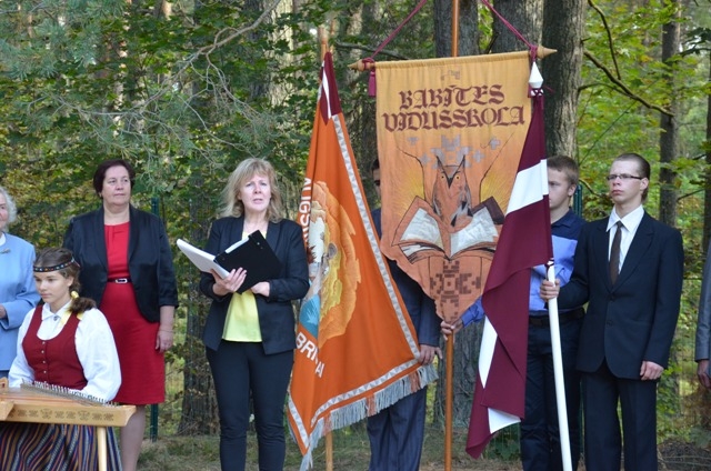 Pieminekļa atklāšana pirmās neatkarīgās Latvijas armijas karavīru godināšanai, 10.09.2013.