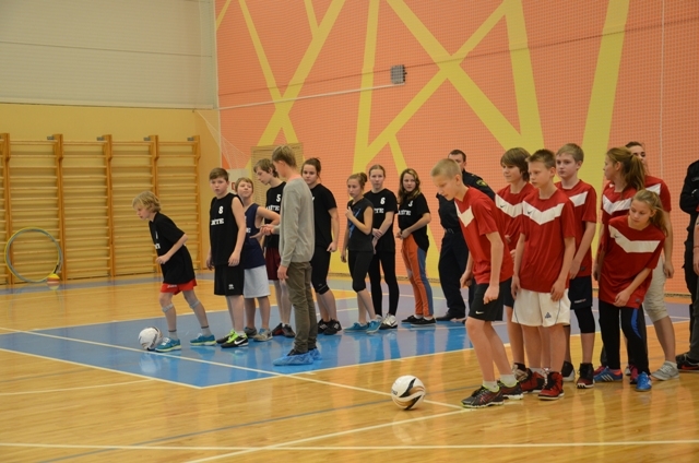 Policijas – skolu sporta diena “Esi draugs!”, 27.11.2013.