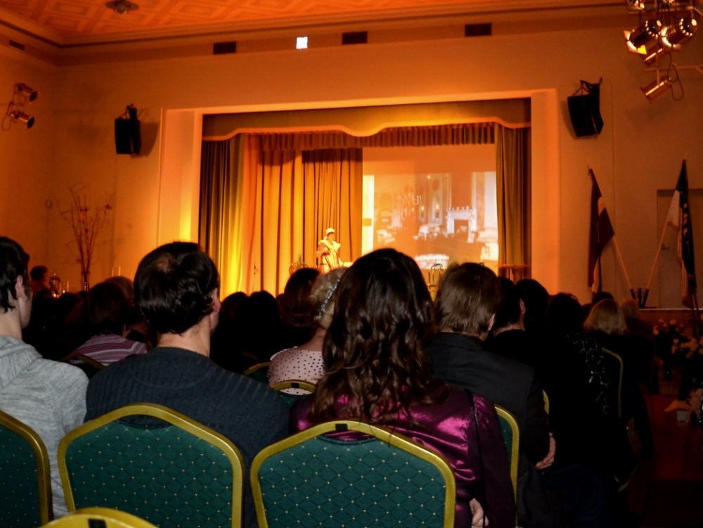 Mārupes Dāmu klubiņa izrāde “Pirms simts gadiem Bieriņmuižā” 17.11.2015.