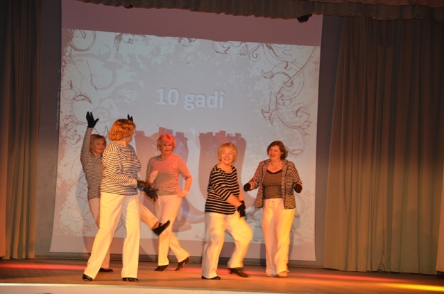 Senioru līnijdeju grupa “Vējiem līdzi” nosvin 10 gadu jubileju, 29.11.2014.