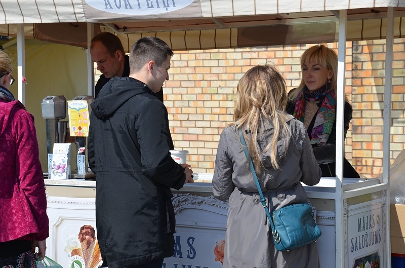 Latvijas mājražotāju tirdziņš Mārupē, 04.05.2015.