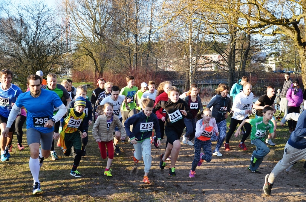 Pavasara krosa “Skrējiens apkārt Pavasara dīķim” 1.posms 12.04.2016.