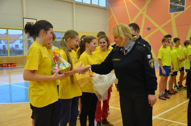 Policijas – skolu sporta diena “Esi draugs!”, 27.11.2013.
