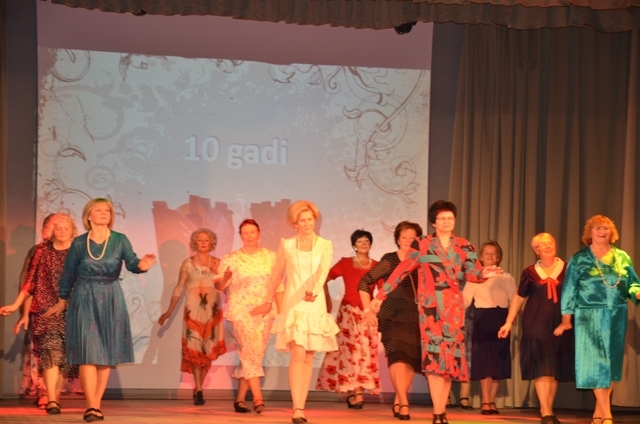 Senioru līnijdeju grupa “Vējiem līdzi” nosvin 10 gadu jubileju, 29.11.2014.