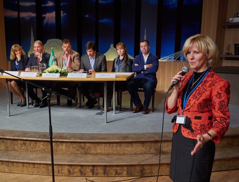 Pirmais Vislatvijas Reģionālo uzņēmēju biedrību kongress Mārupē, 07.11.2013.