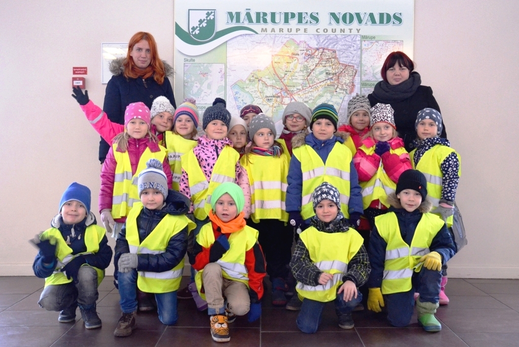 Mārupes PII “Zeltrīti” Ekoskolu Rīcības dienu ietvaros viesojas Domē 06.11.2015.